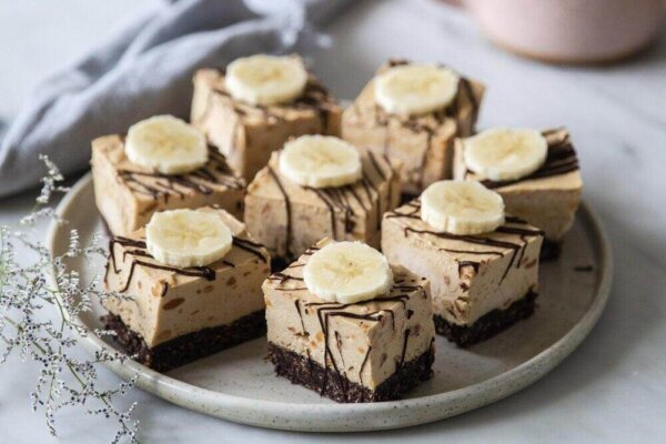 Banana & Peanut Butter Cheesecake Bars
