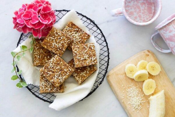 Banana & Sesame Oatmeal Slice