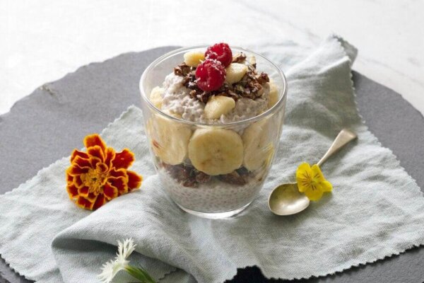 Banana & Vanilla Chia Parfait w/ Cacao Granola